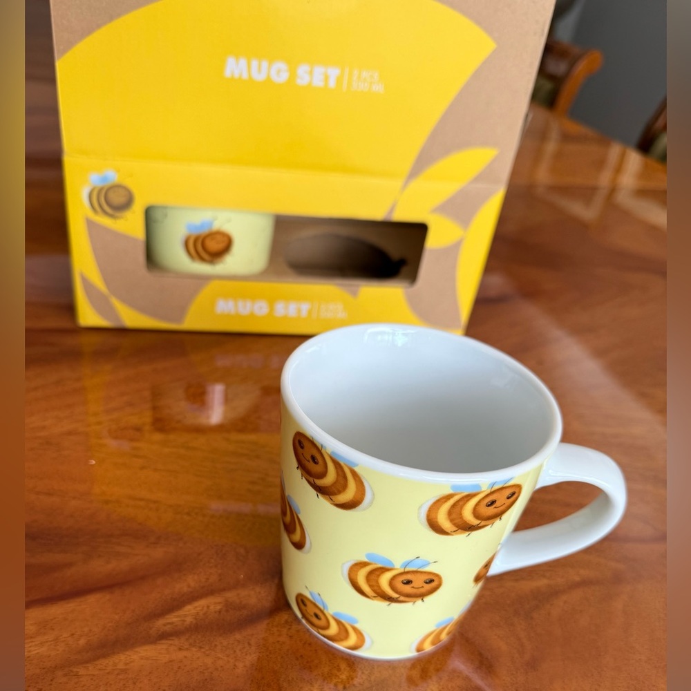 Coop cup set - 2 pieces
New with original packaging
Capacity: 330 ml
Porcelain